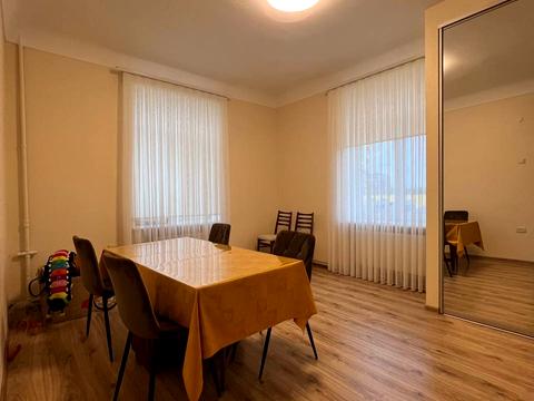 квартира за адресою 128-ї Бригади Тероборони вул. (Курчатова), 4