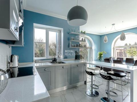 будинок за адресою Центральна