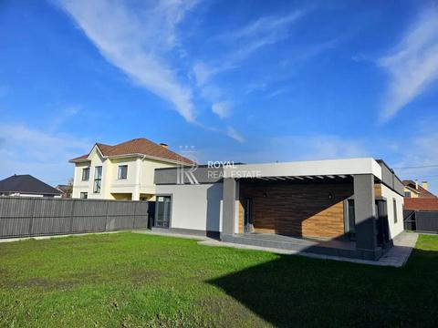 будинок за адресою 126-та Садова вул.