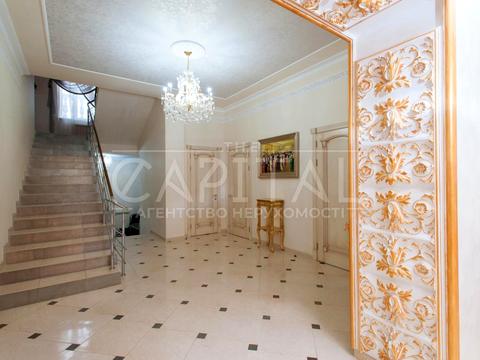 будинок за адресою Парникова вул.