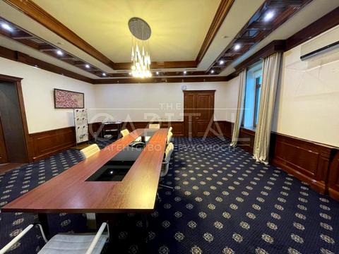 комерційна за адресою Добровольчих Батальйонів вул. (Панфіловців), 1