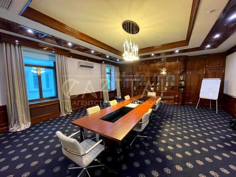 комерційна за адресою Добровольчих Батальйонів вул. (Панфіловців), 1