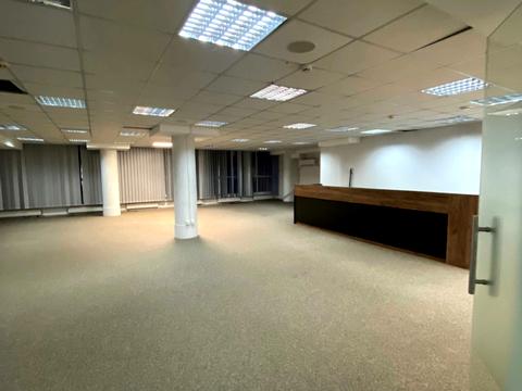 комерційна за адресою Жилянська вул., 104/24