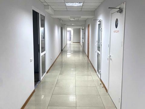 комерційна за адресою Жилянська вул., 104/24