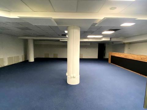 комерційна за адресою Жилянська вул., 104/24