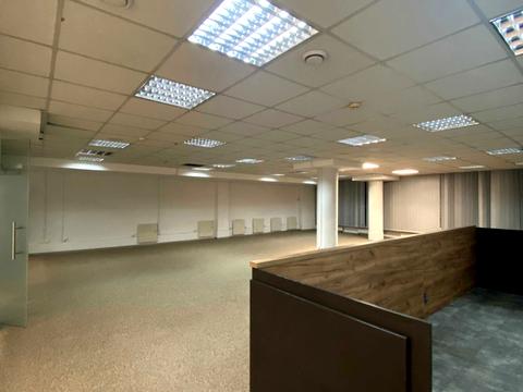 комерційна за адресою Жилянська вул., 104/24