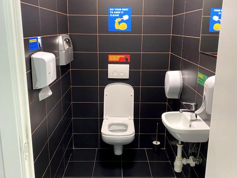 комерційна за адресою Жилянська вул., 104/24