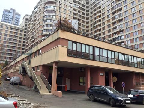 комерційна за адресою Жилянська вул., 104/24