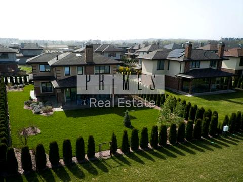 будинок за адресою Квітнева вул.