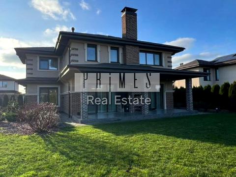 будинок за адресою Квітнева вул.