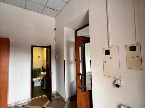 комерційна за адресою Залізнична вул., 9а