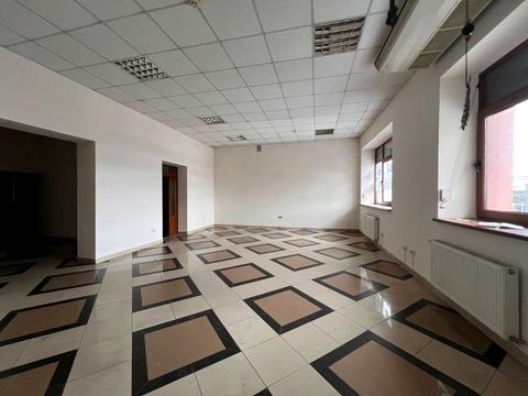 комерційна за адресою Залізнична вул., 9а