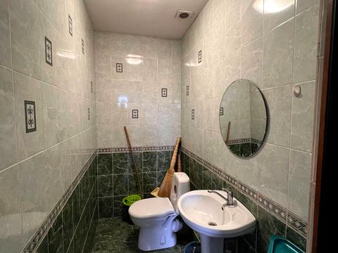 комерційна за адресою Залізнична вул., 9а