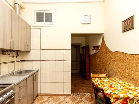 квартира за адресою Шептицьких вул., 37