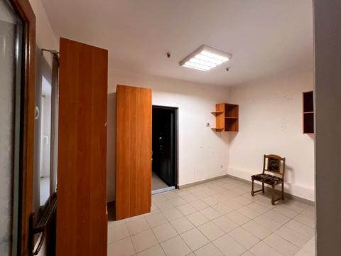 комерційна за адресою Залізнична вул., 9а