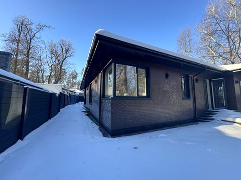 дом по адресу Евгения Коновальца ул.