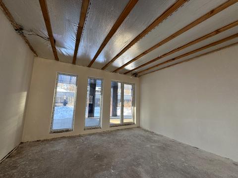 дом по адресу Евгения Коновальца ул.