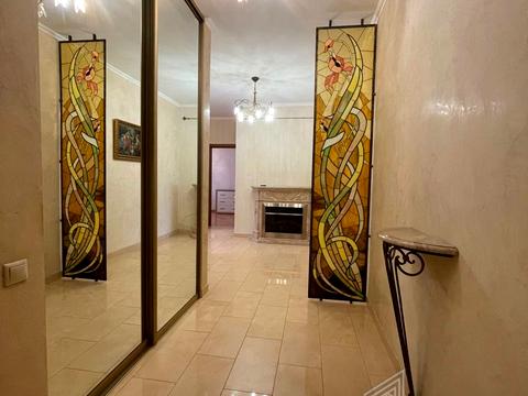 квартира за адресою Євгена Коновальця вул. (Щорса), 32-Б