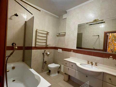 квартира за адресою Євгена Коновальця вул. (Щорса), 32-Б