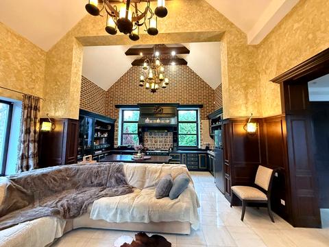 дом по адресу Бобрицька