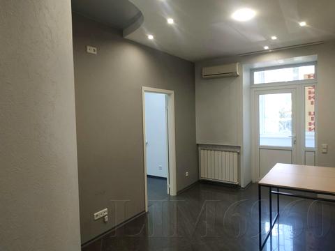 комерційна за адресою Володимира Івасюка просп. (Героїв Сталінграду), 4