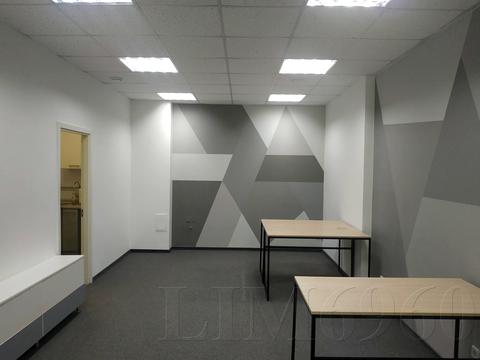 комерційна за адресою Володимира Івасюка просп. (Героїв Сталінграду), 4