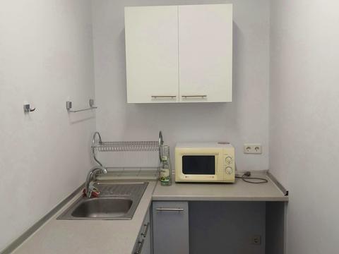 комерційна за адресою Володимира Івасюка просп. (Героїв Сталінграду), 4