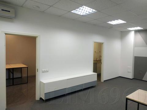 комерційна за адресою Володимира Івасюка просп. (Героїв Сталінграду), 4