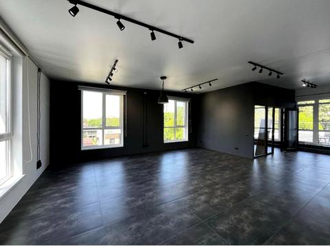 комерційна за адресою Ніла Армстронга вул. (Казакова), 23