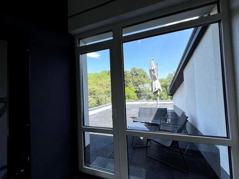 комерційна за адресою Ніла Армстронга вул. (Казакова), 23