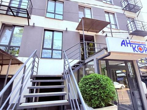 комерційна за адресою Ніла Армстронга вул. (Казакова), 23