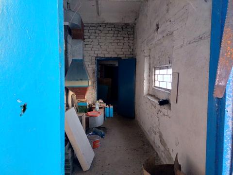 коммерческая по адресу Жовтнева, 23