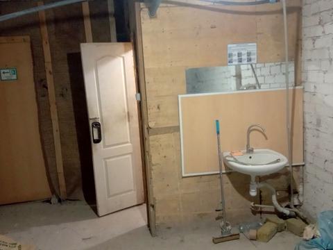 коммерческая по адресу Жовтнева, 23