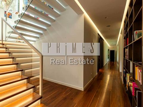 будинок за адресою Набережна вул.