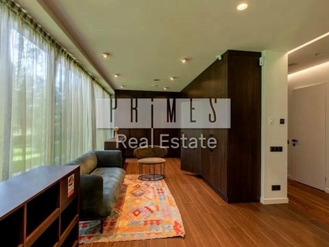 будинок за адресою Набережна вул.