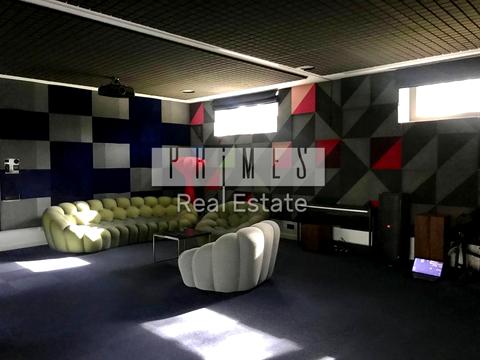 будинок за адресою Набережна вул.