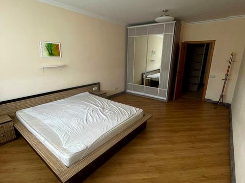 квартира за адресою Василя Симоненка вул., 2-Б