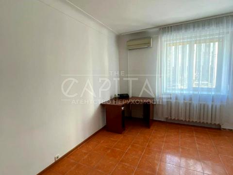 комерційна за адресою Велика Васильківська вул. (Червоноармійська), 134