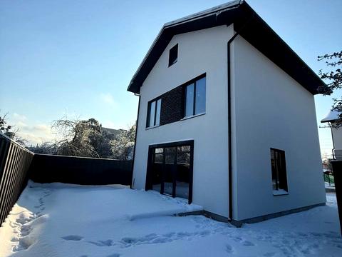 будинок за адресою Українська вул.