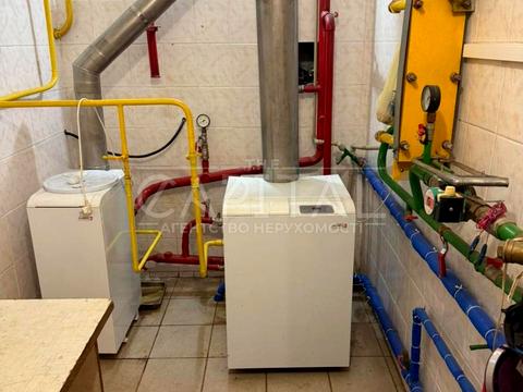 комерційна за адресою Київ, Пирятинська вул., 4