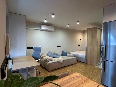 квартира за адресою Київ, Монтажників вул., 1