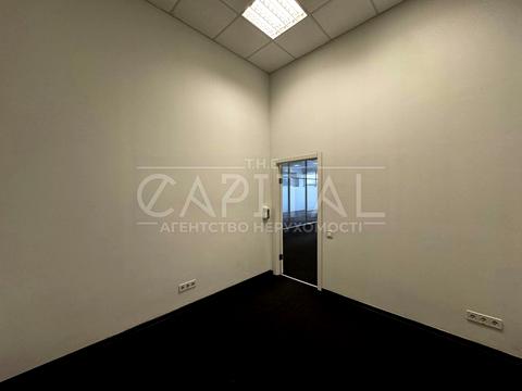 комерційна за адресою Охтирська вул., 7