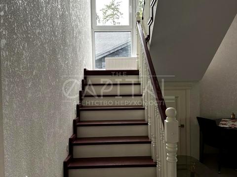 будинок за адресою Євгена Коновальця вул., 49