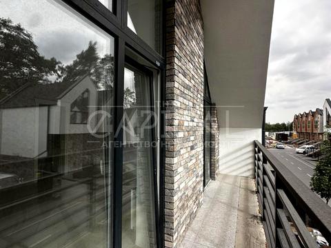 будинок за адресою Євгена Коновальця вул., 49