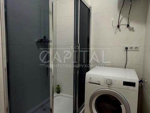 будинок за адресою Євгена Коновальця вул., 49