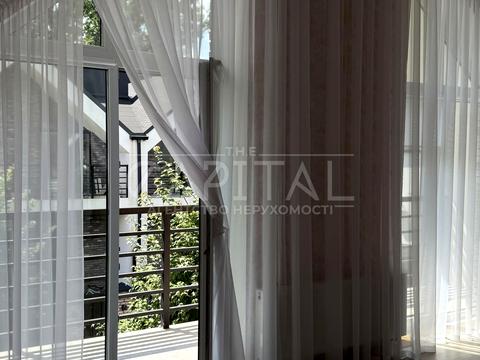 будинок за адресою Євгена Коновальця вул., 49