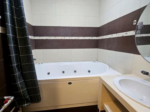 квартира за адресою Вишняківська вул., 8