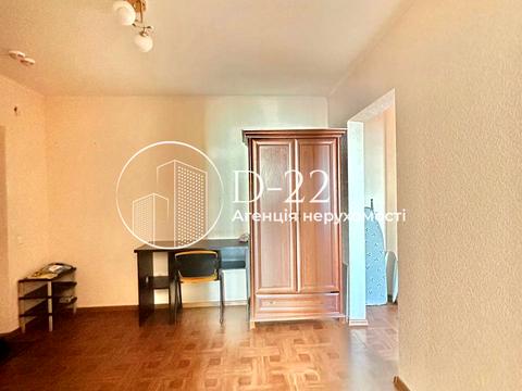 квартира за адресою Ревуцького вул., 54