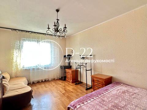 квартира за адресою Ревуцького вул., 54