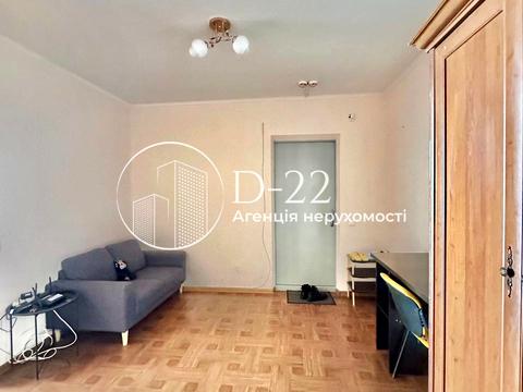 квартира за адресою Ревуцького вул., 54